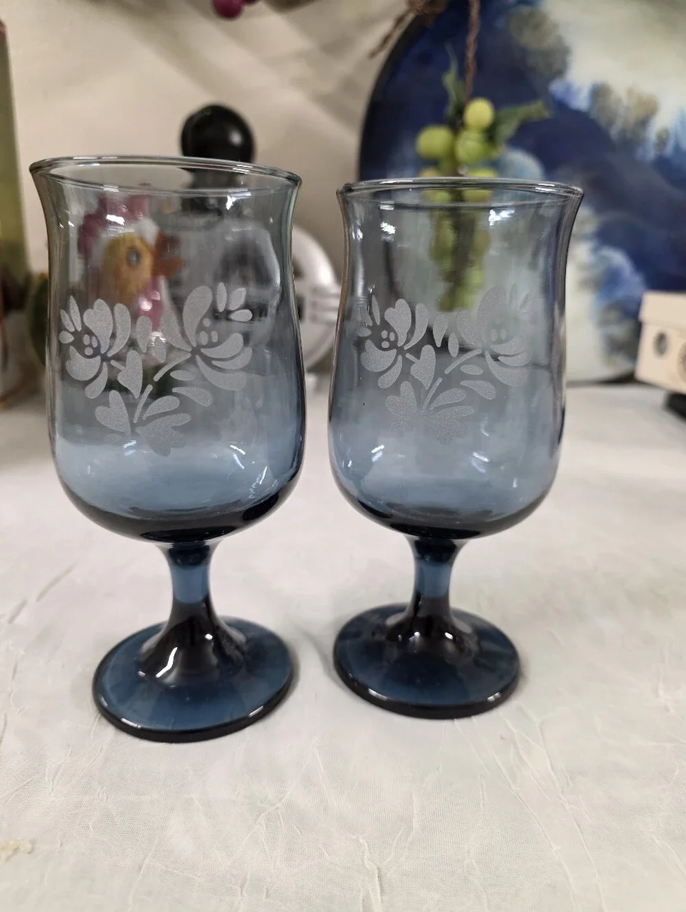 Pfaltzgraff Yorktowne Blue Glass  Water Goblets 6.5'' Set Of 2 Etched Design